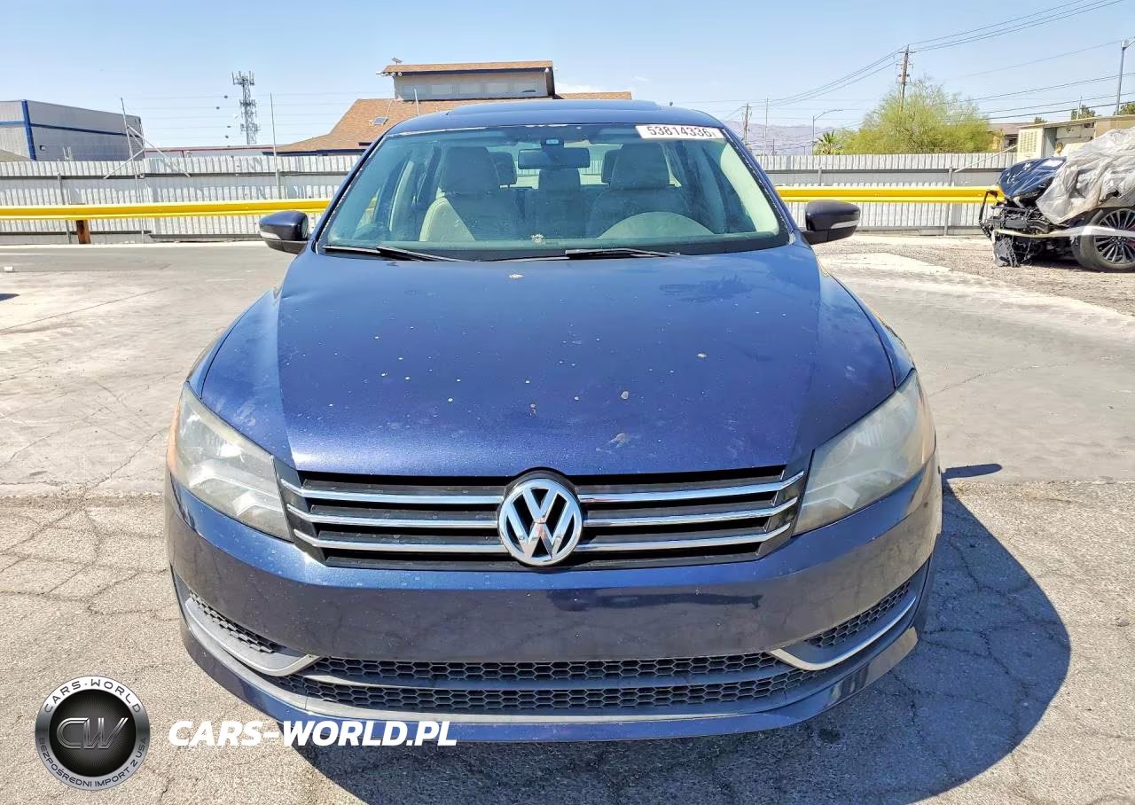 2012 Volk Passat VIN:1VWBP7A38CC077379 - 5