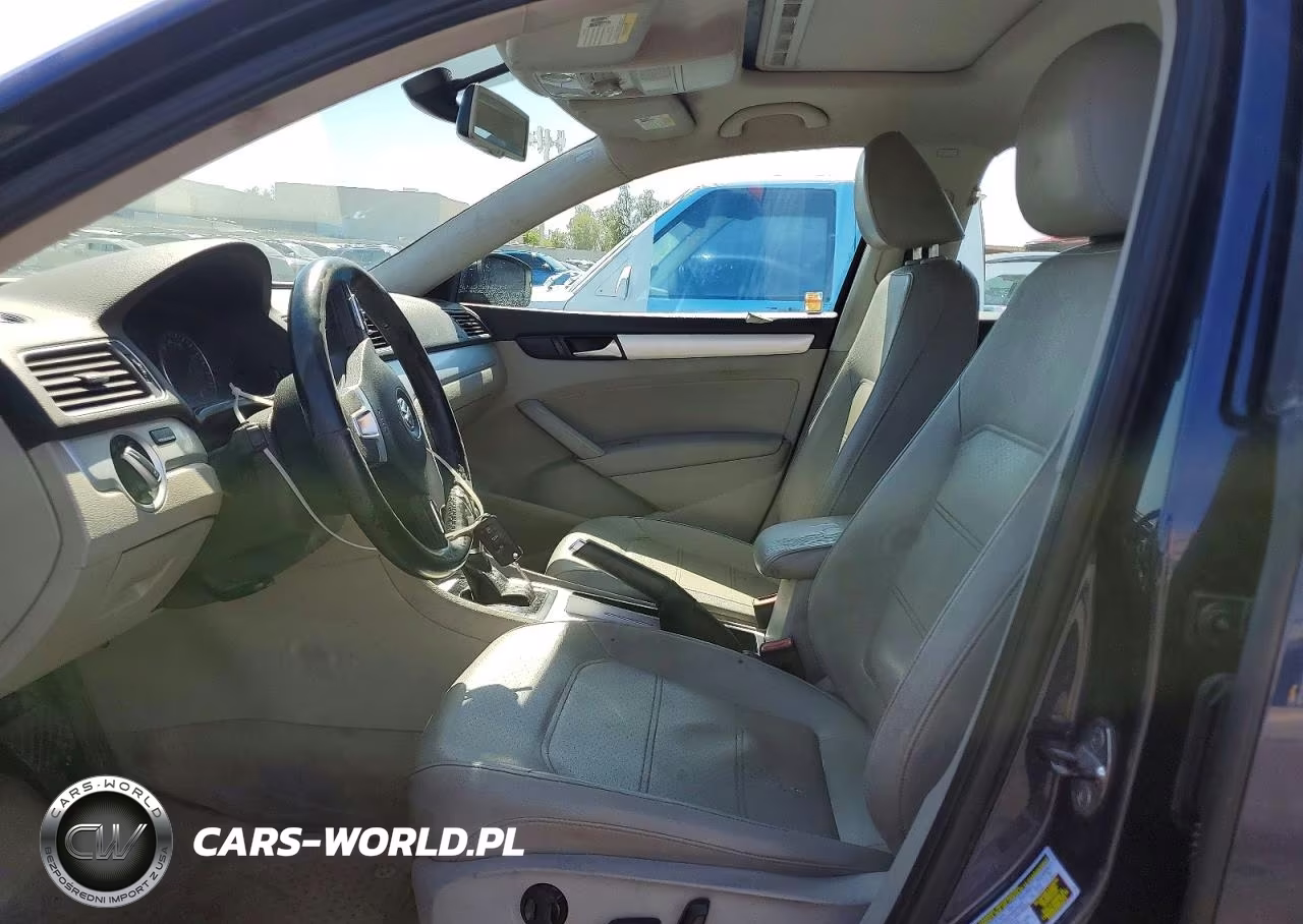 2012 Volk Passat VIN:1VWBP7A38CC077379 - 7