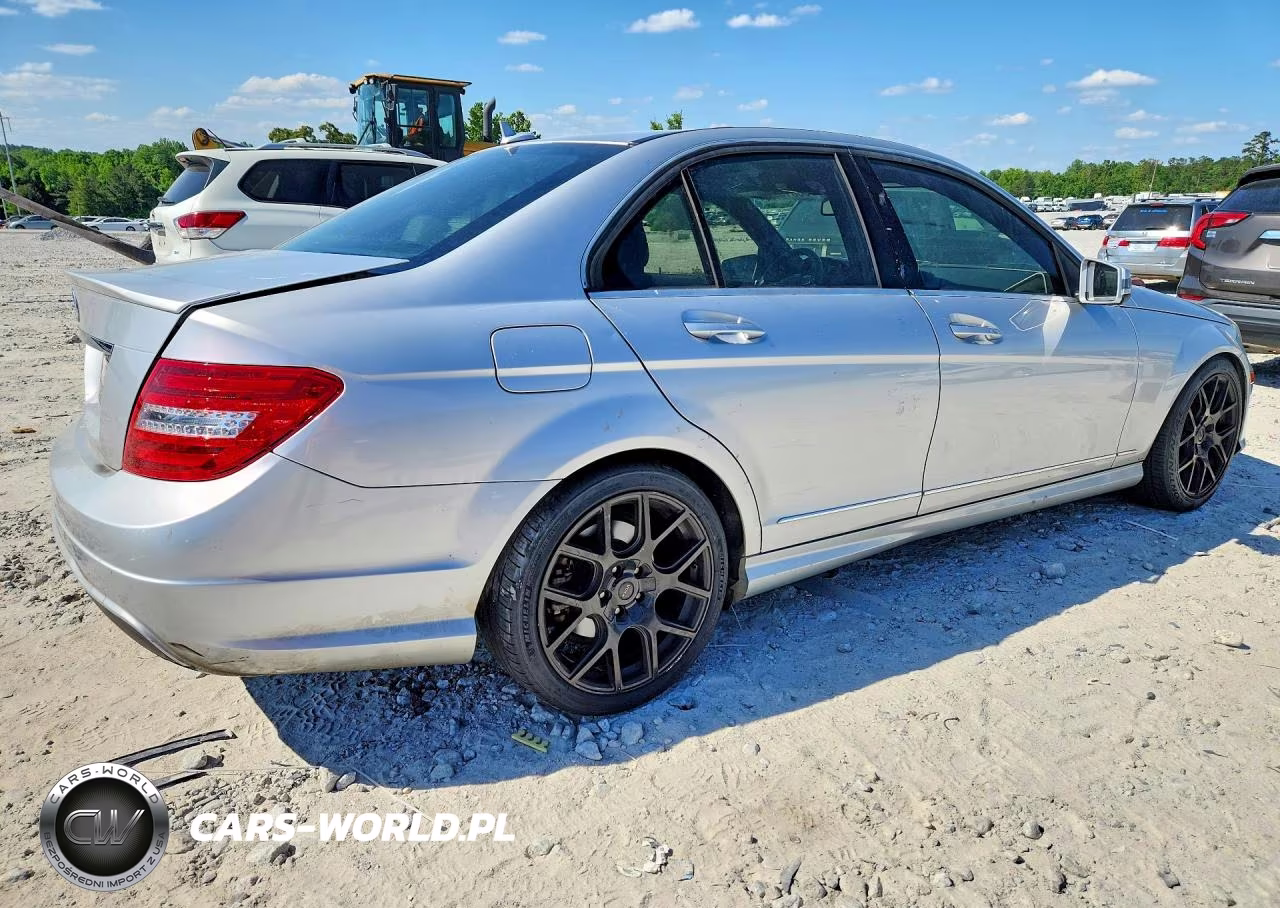 2014 Mercedes-Benz C 250 VIN:WDDGF4HB9EA964789 - 3