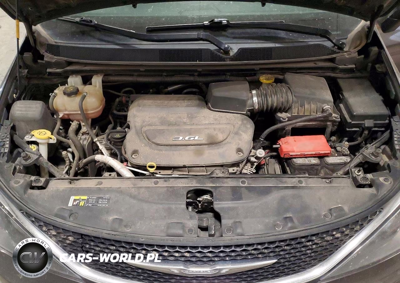 2017 Chrysler Pacifica Lx VIN:2C4RC1CG0HR815958 - 12