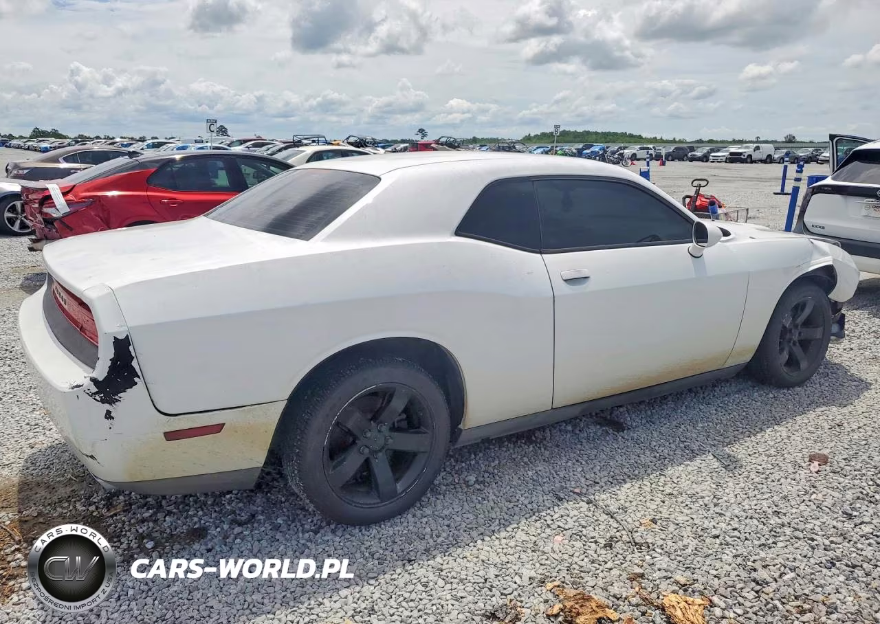 2013 Dodge Challenger Sxt VIN:2C3CDYAG7DH691982 - 3