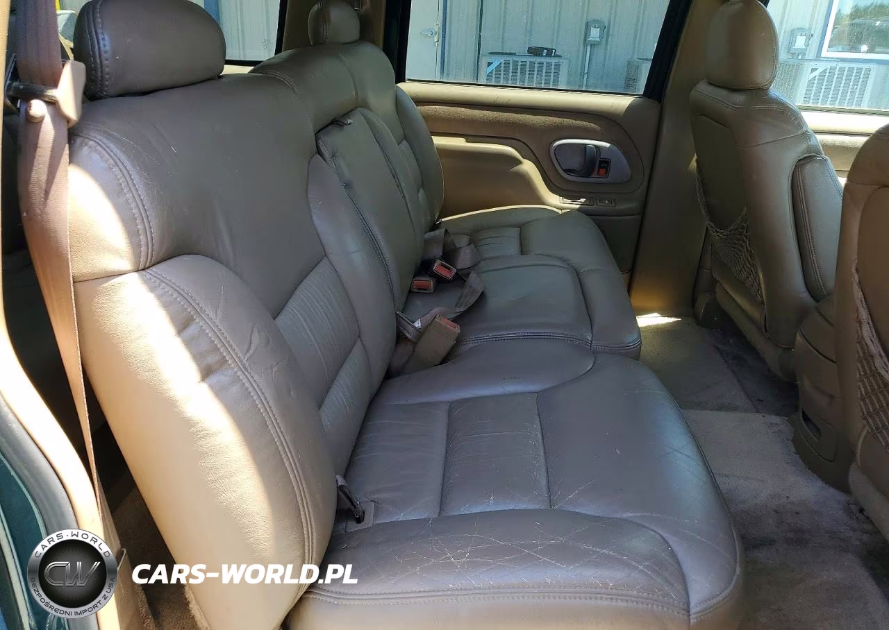 1995 Chevrolet Suburban VIN:3GNEC16K9SG104410 - 10