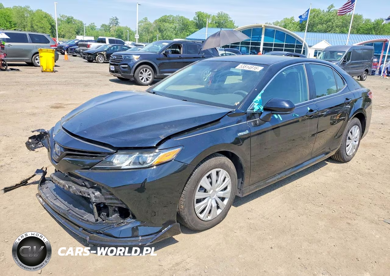 2018 Toyota Camry Le – zdjęcie 1 z 13