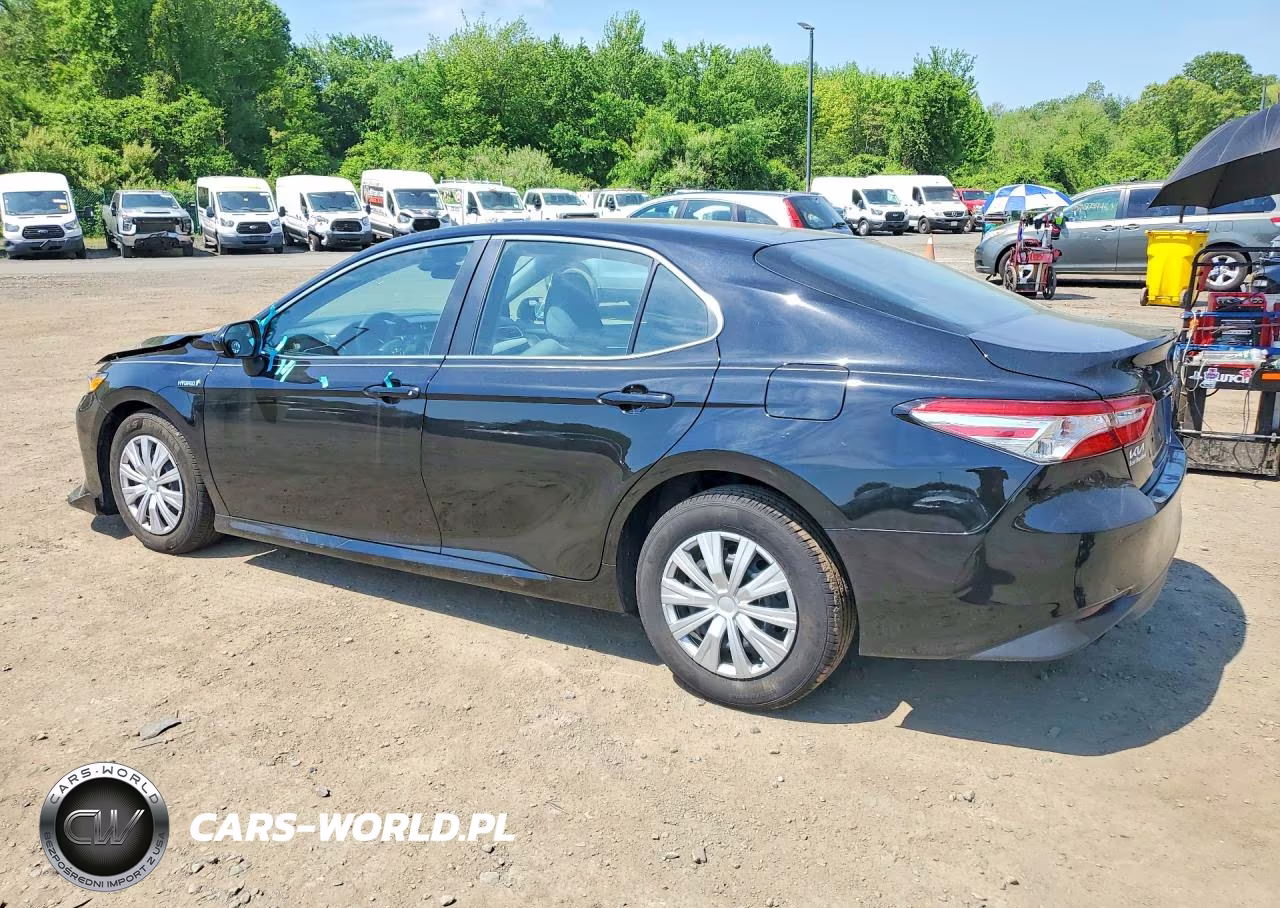 2018 Toyota Camry Le VIN:4T1B31HK7JU508242 - 2