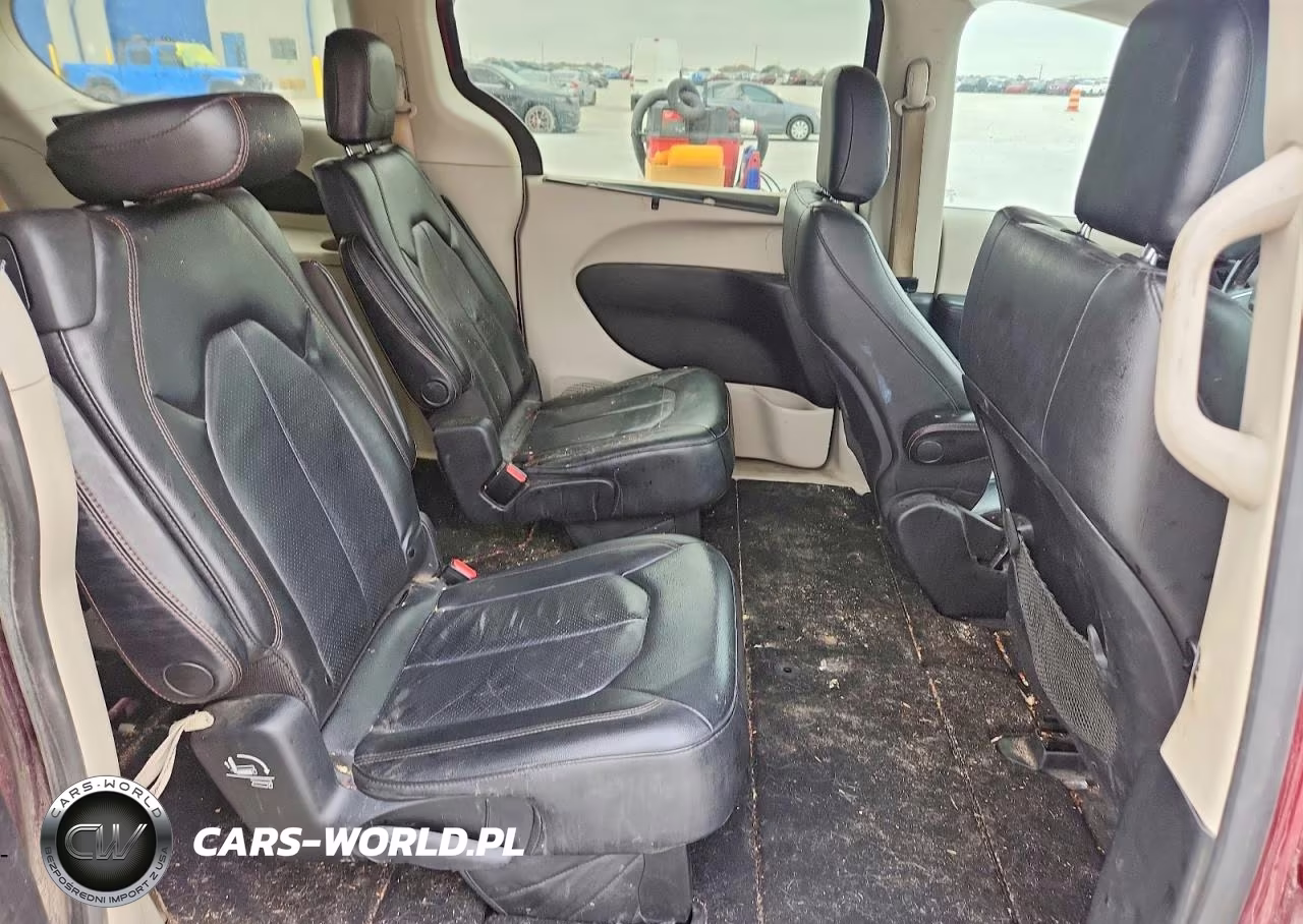2020 Chrysler Pacifica Touring L VIN:2C4RC1BG4LR123485 - 11