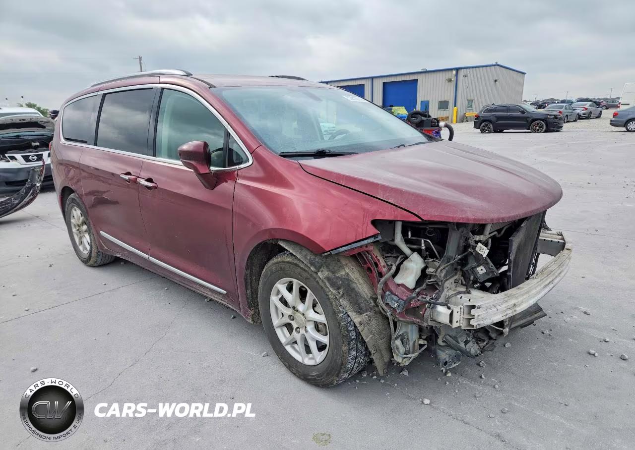 2020 Chrysler Pacifica Touring L VIN:2C4RC1BG4LR123485 - 4