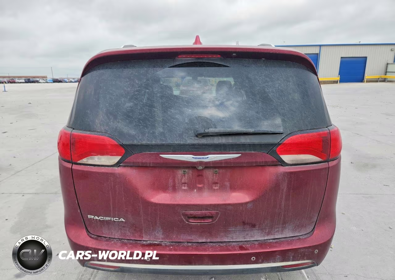 2020 Chrysler Pacifica Touring L VIN:2C4RC1BG4LR123485 - 6