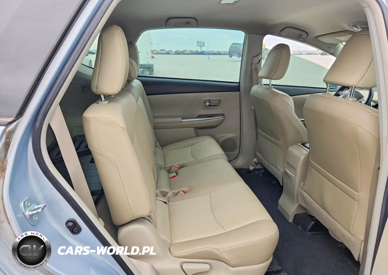 2016 Toyota Prius V Four VIN:JTDZN3EU8GJ047674 - 10