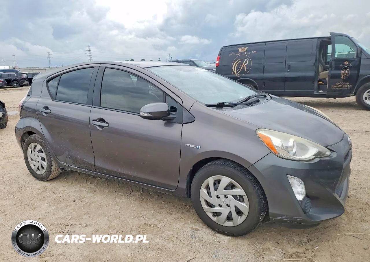2015 Toyota Prius C One VIN:JTDKDTB33F1583074 - 4