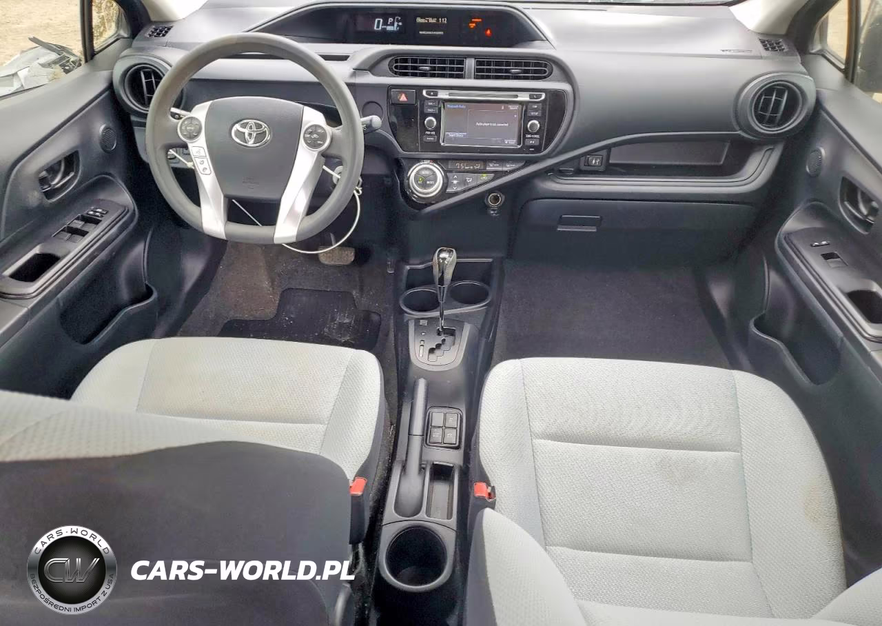 2015 Toyota Prius C One VIN:JTDKDTB33F1583074 - 8