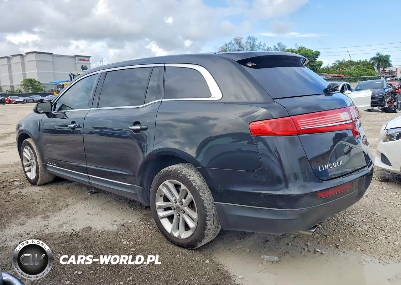 2014 Lincoln Townhouse Mkt VIN:2LMGJ5M94EBL52456 - 2