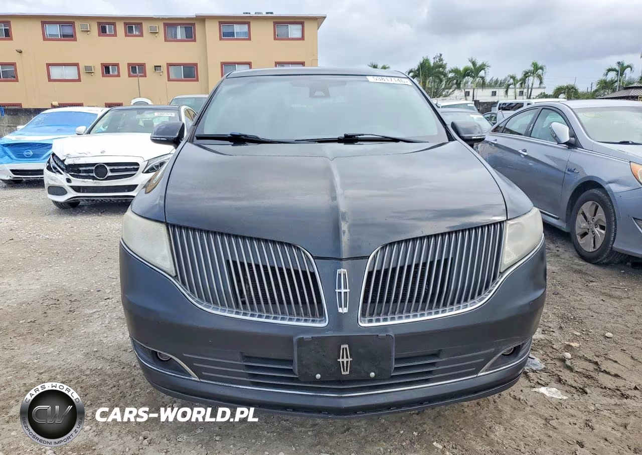 2014 Lincoln Townhouse Mkt VIN:2LMGJ5M94EBL52456 - 5