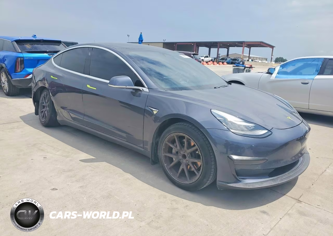2020 Tesla Model 3 VIN:5YJ3E1EA3LF657841 - 4