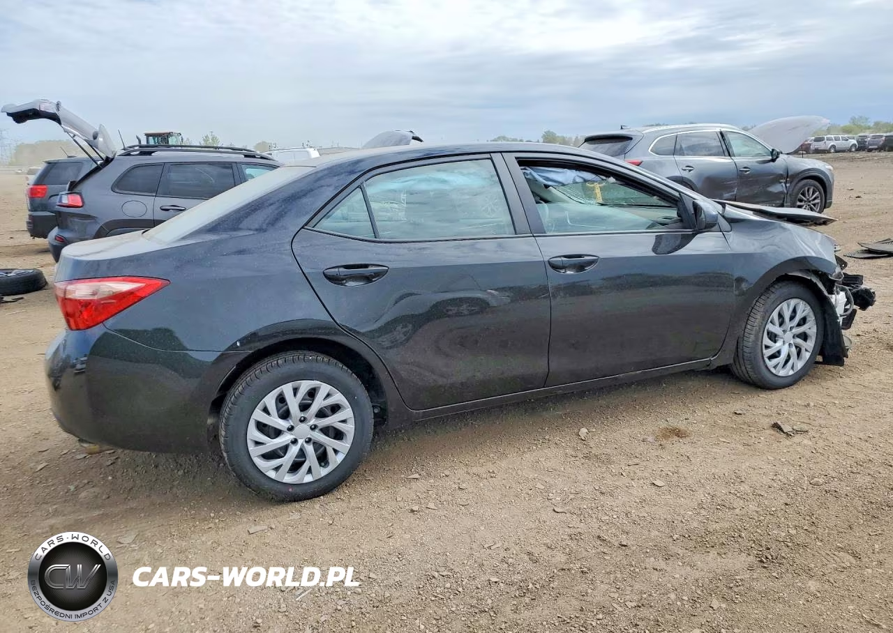 2017 Toyota Corolla Le VIN:2T1BURHEXHC961773 - 3