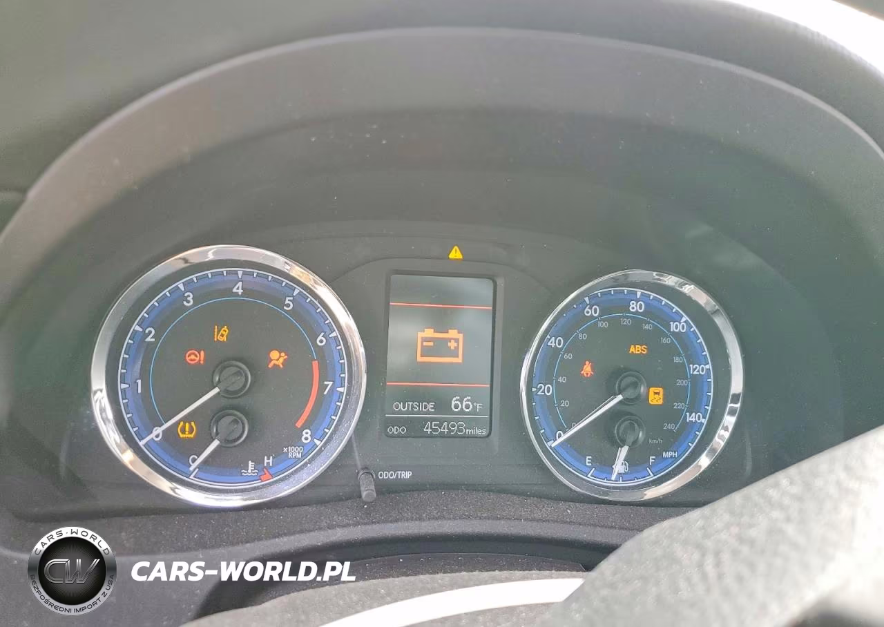 2017 Toyota Corolla Le VIN:2T1BURHEXHC961773 - 9