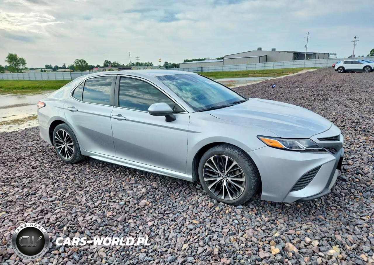 2018 Toyota Camry Se VIN:4T1B11HK1JU088886 - 4
