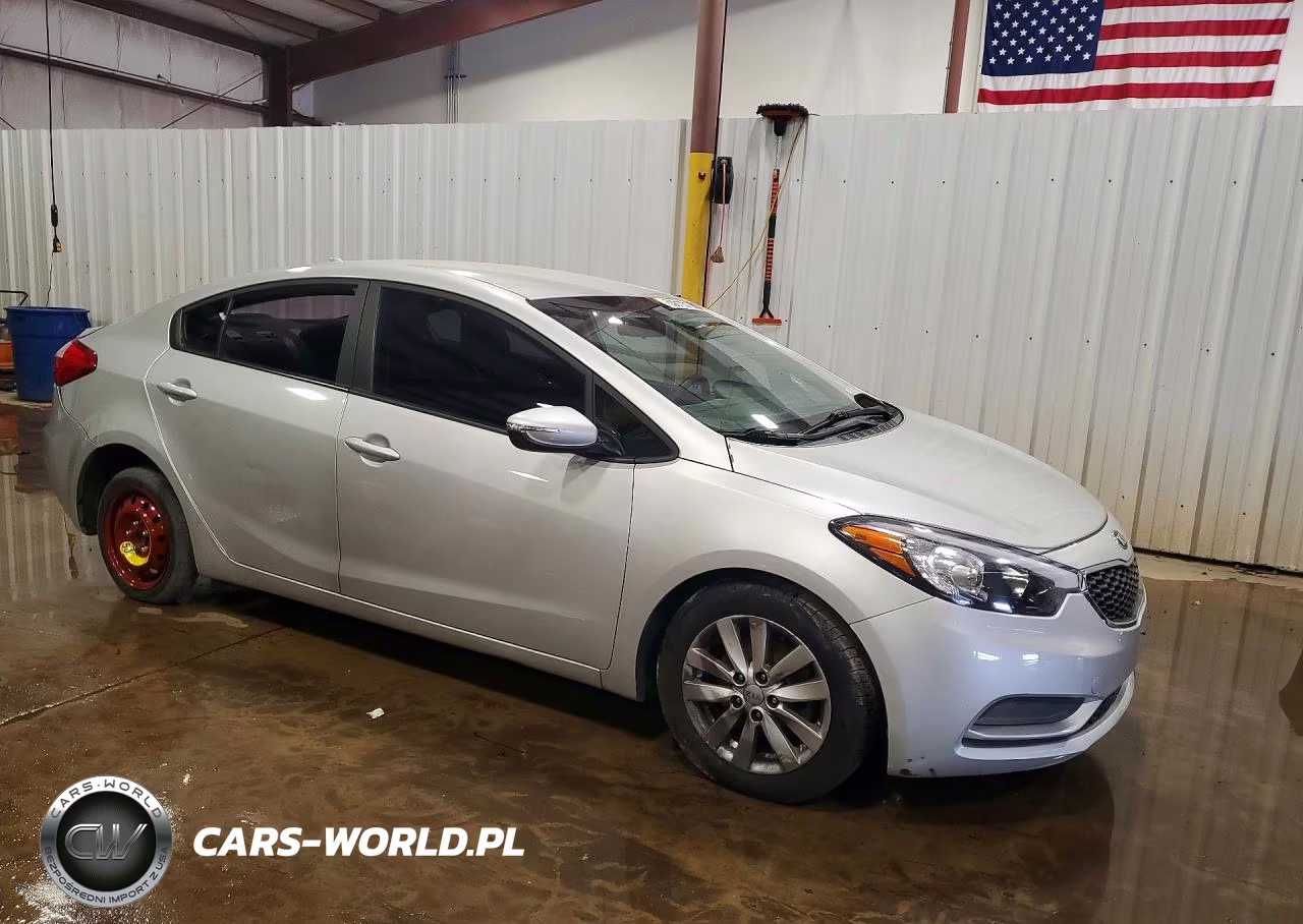 2016 Kia Forte Lx VIN:KNAFX4A61G5576044 - 4