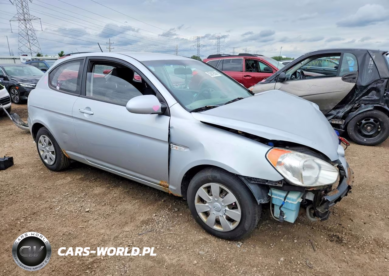 2007 Hyundai Accent Gs VIN:KMHCM36C27U040230 - 4
