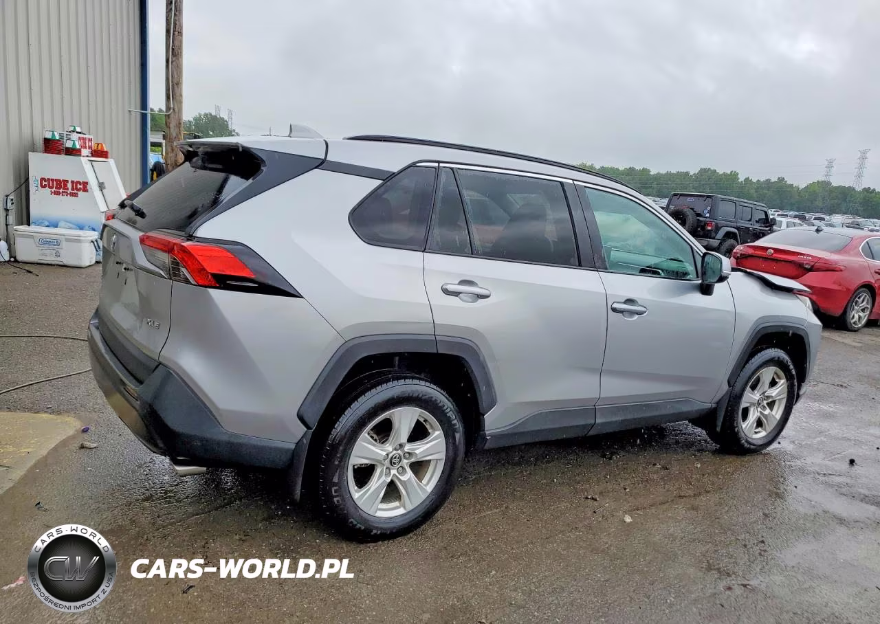 2020 Toyota Rav4 Xle VIN:2T3W1RFV5LC037304 - 3