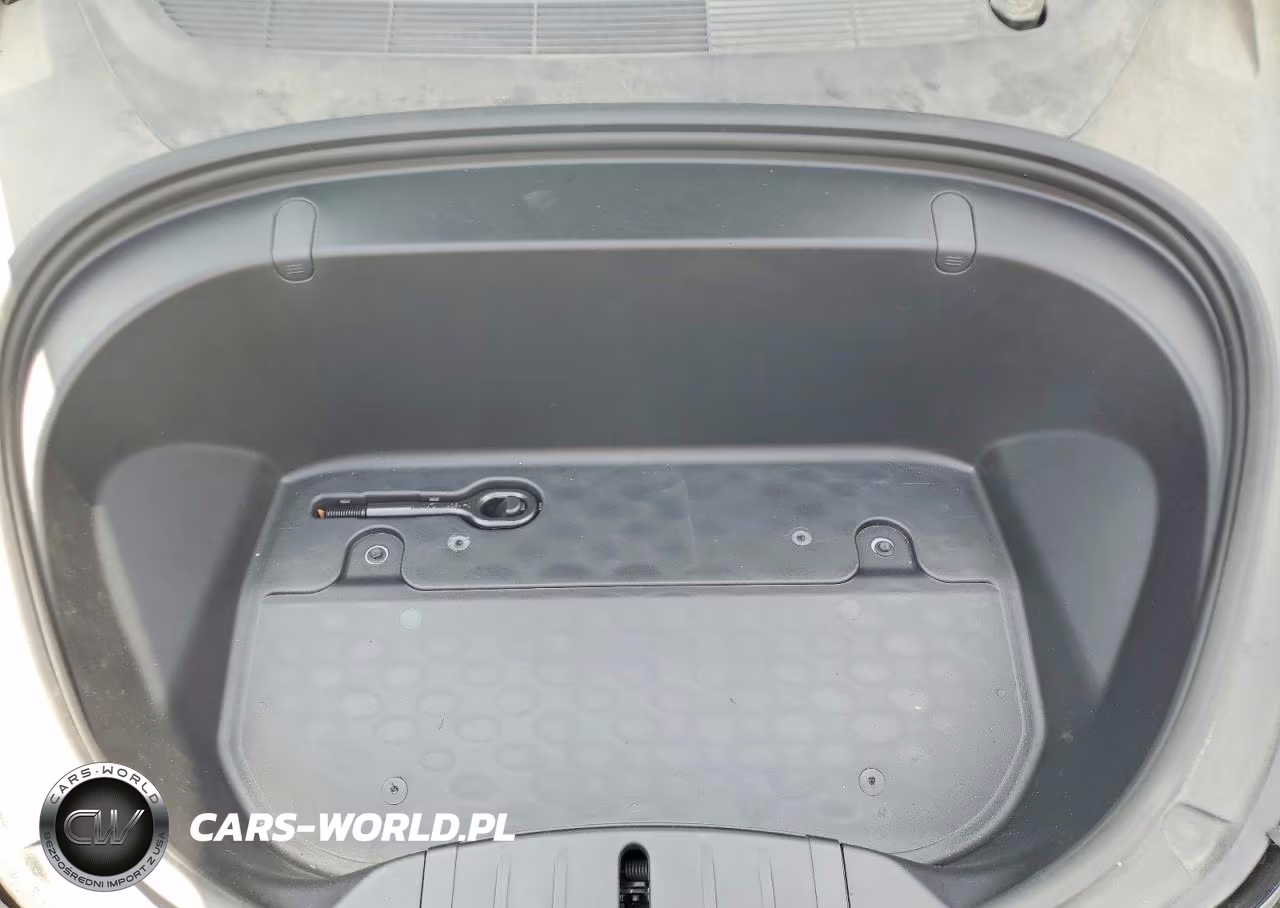 2019 Tesla Model 3 VIN:5YJ3E1EA0KF425762 - 11