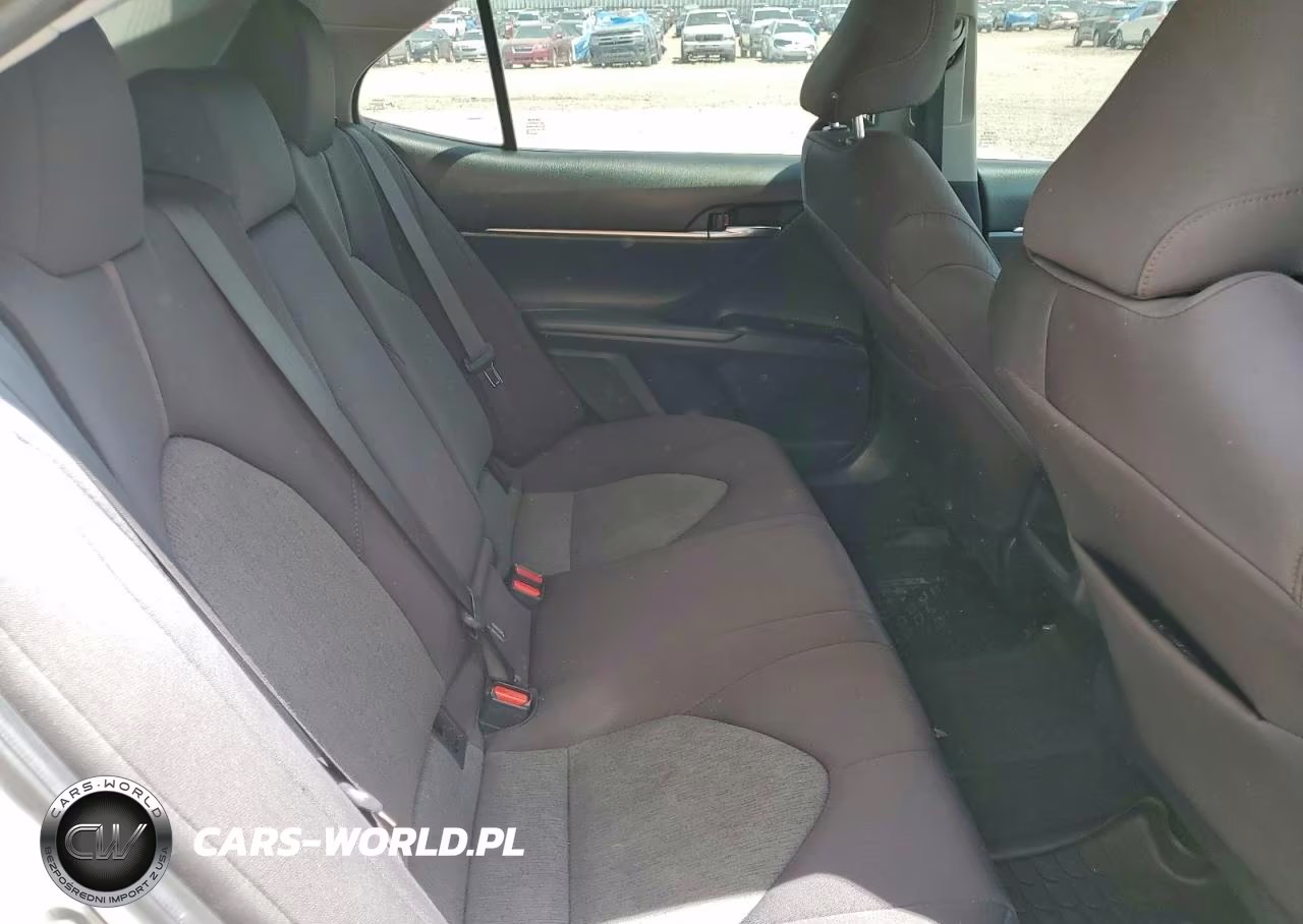 2020 Toyota Camry Le VIN:4T1L11AK3LU925087 - 10