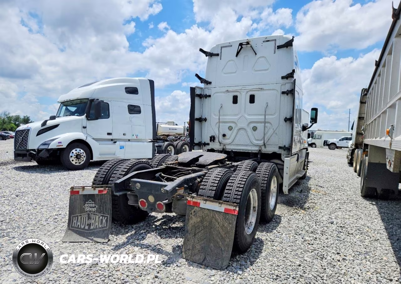 2014 Freigliner Cascadia VIN:3AKJGLD56ESFR3425 - 4