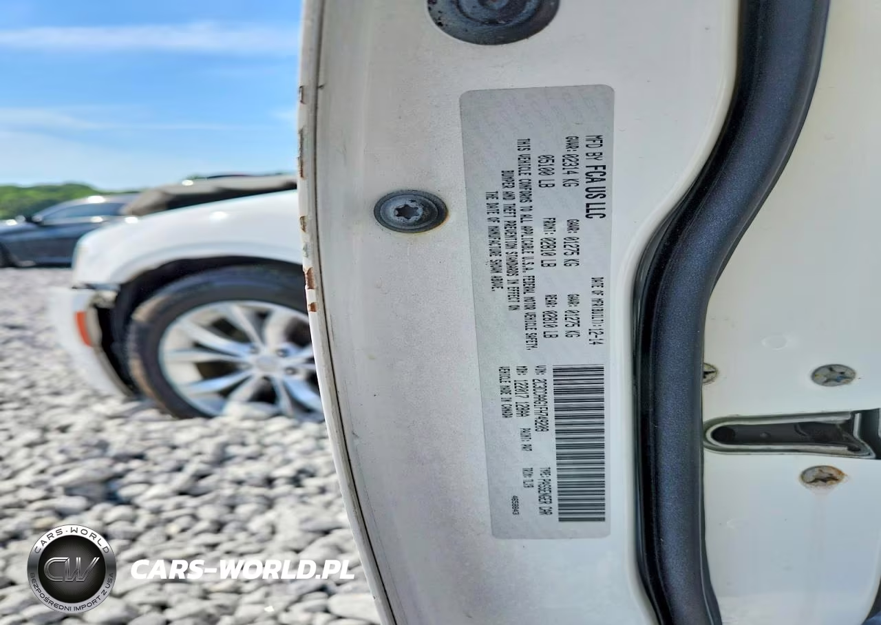 2015 Chrysler 300 Limited VIN:2C3CCAAG1FH749209 - 12