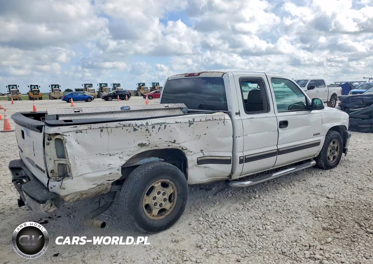 2002 Chevrolet Silverado C1500 VIN:2GCEC19TX21187951 - 3