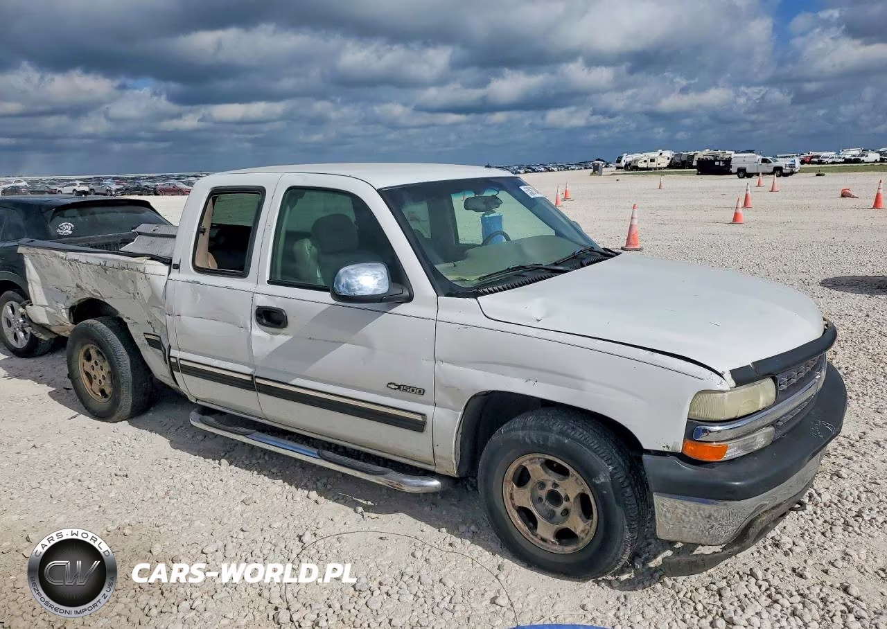 2002 Chevrolet Silverado C1500 VIN:2GCEC19TX21187951 - 4