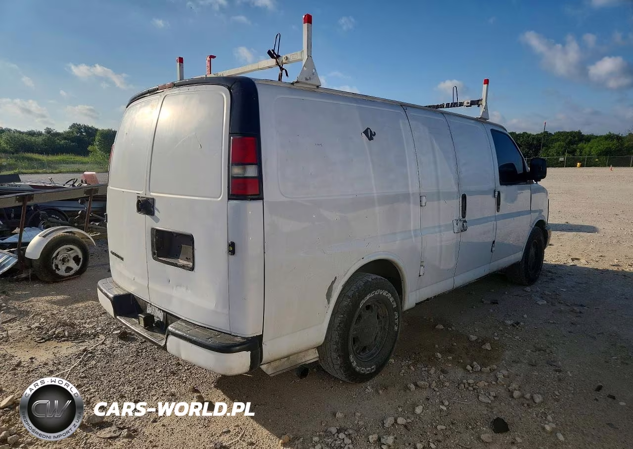 2008 Chevrolet Express Work Van VIN:1GCFG15X981111024 - 3