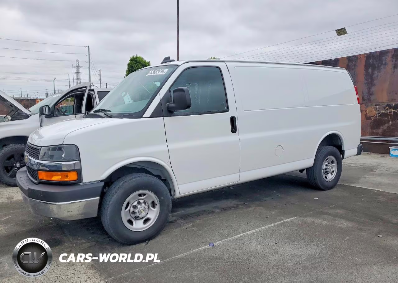 2024 Chevrolet Express G2500
