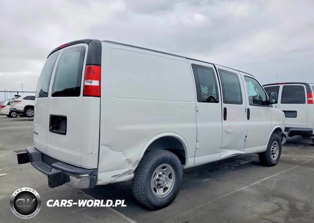 2024 Chevrolet Express G2500 VIN:1GCWGAFP8R1188760 - 3