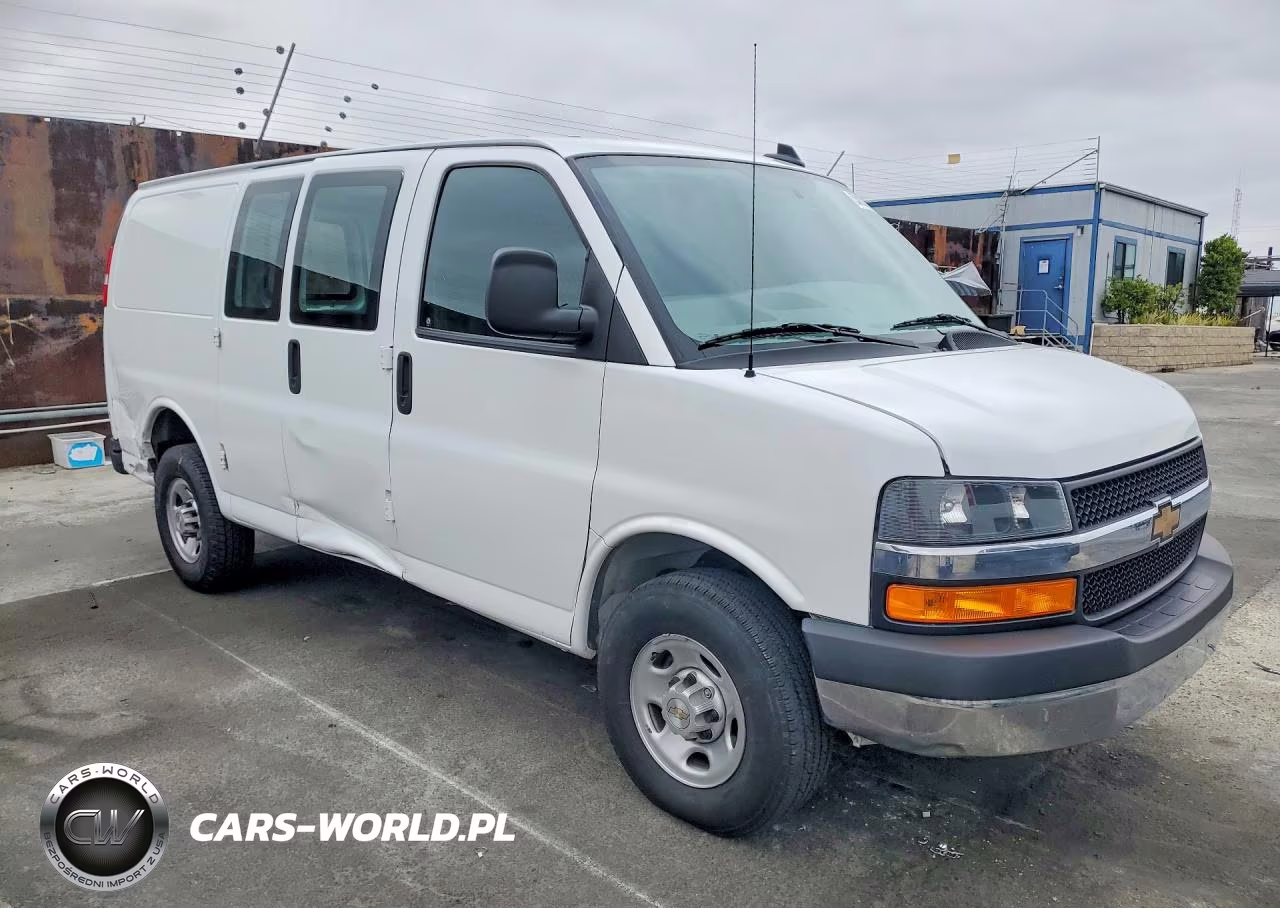 2024 Chevrolet Express G2500 VIN:1GCWGAFP8R1188760 - 4