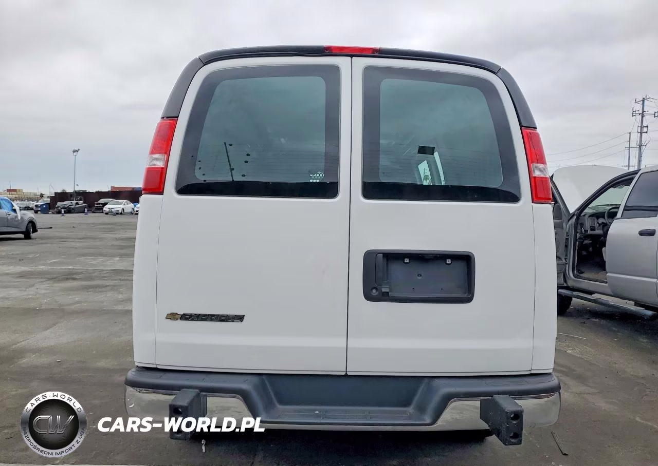 2024 Chevrolet Express G2500 VIN:1GCWGAFP8R1188760 - 6