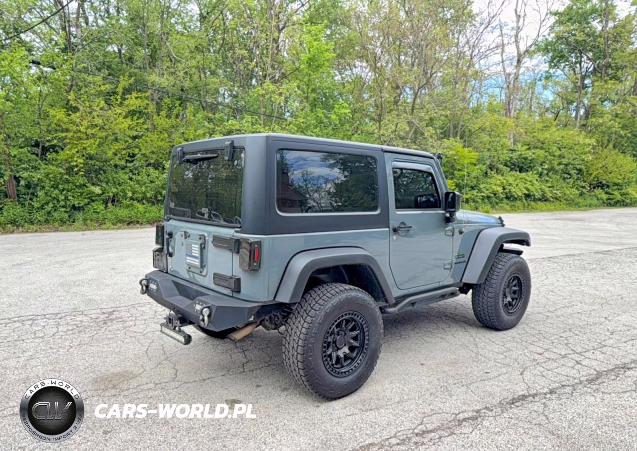 2015 Jeep Wrangler Sport VIN:1C4AJWAG8FL718516 - 4