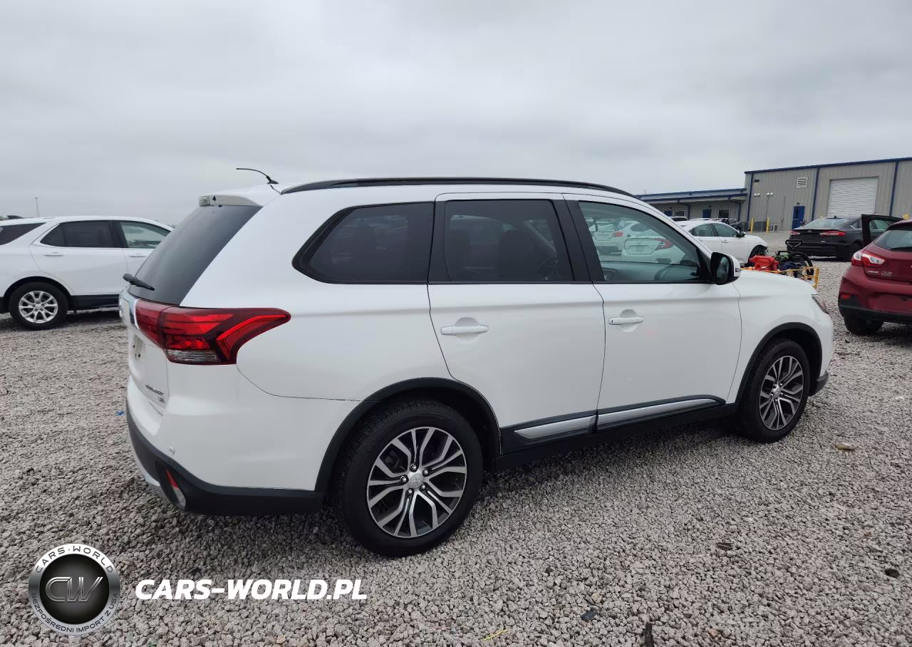 2016 Mitsubishi Outlander Se VIN:JA4AD3A30GZ025600 - 3