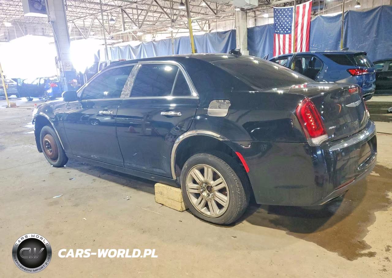 2018 Chrysler 300 Limited VIN:2C3CCAKG0JH165231 - 2