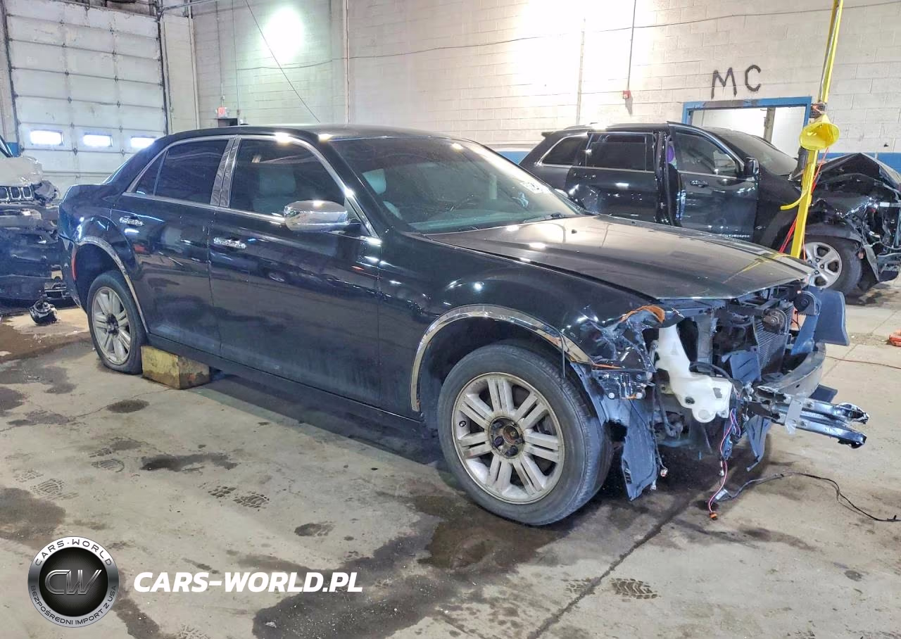2018 Chrysler 300 Limited VIN:2C3CCAKG0JH165231 - 4