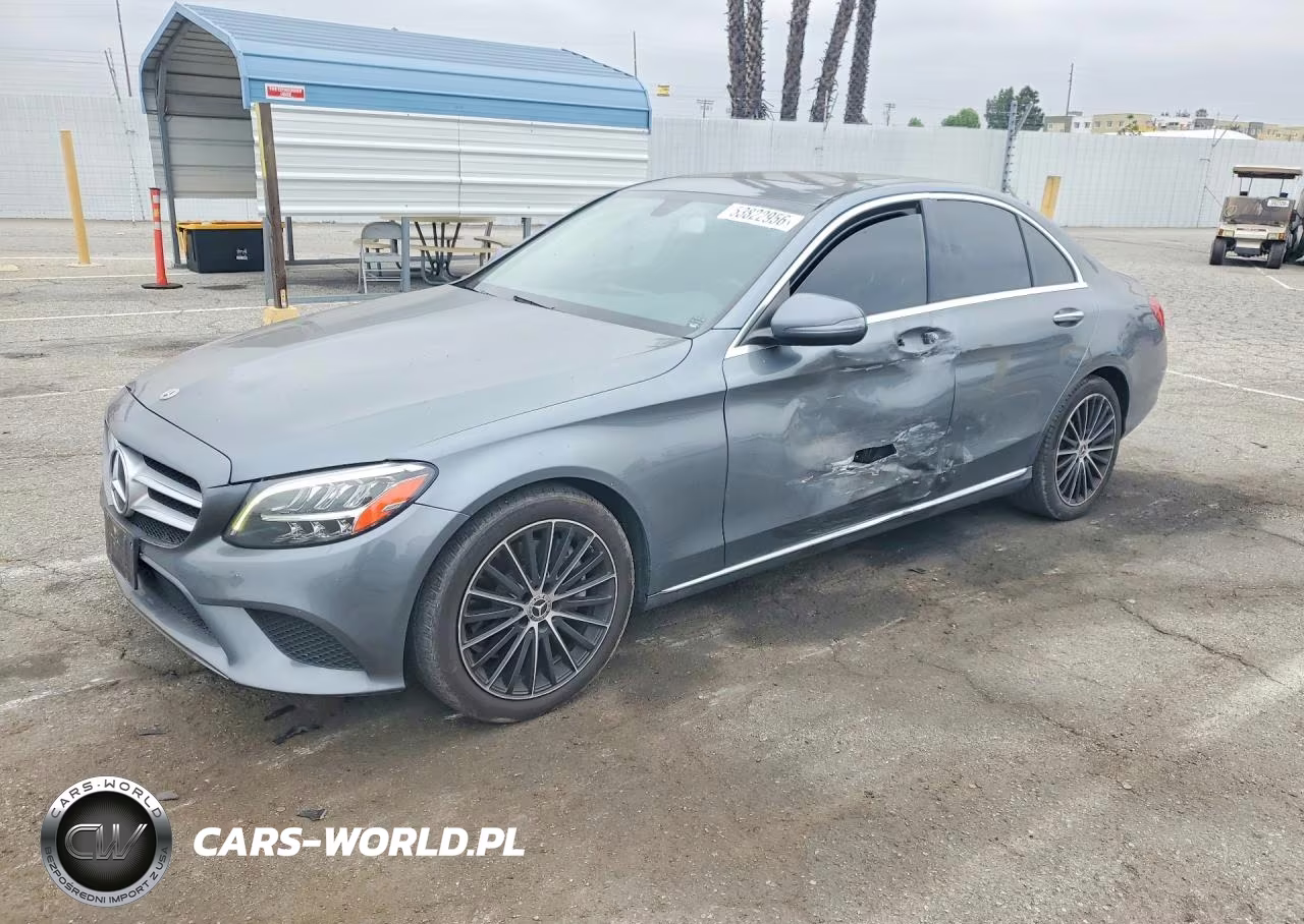 2019 Mercedes-Benz C 300 – zdjęcie 1 z 12