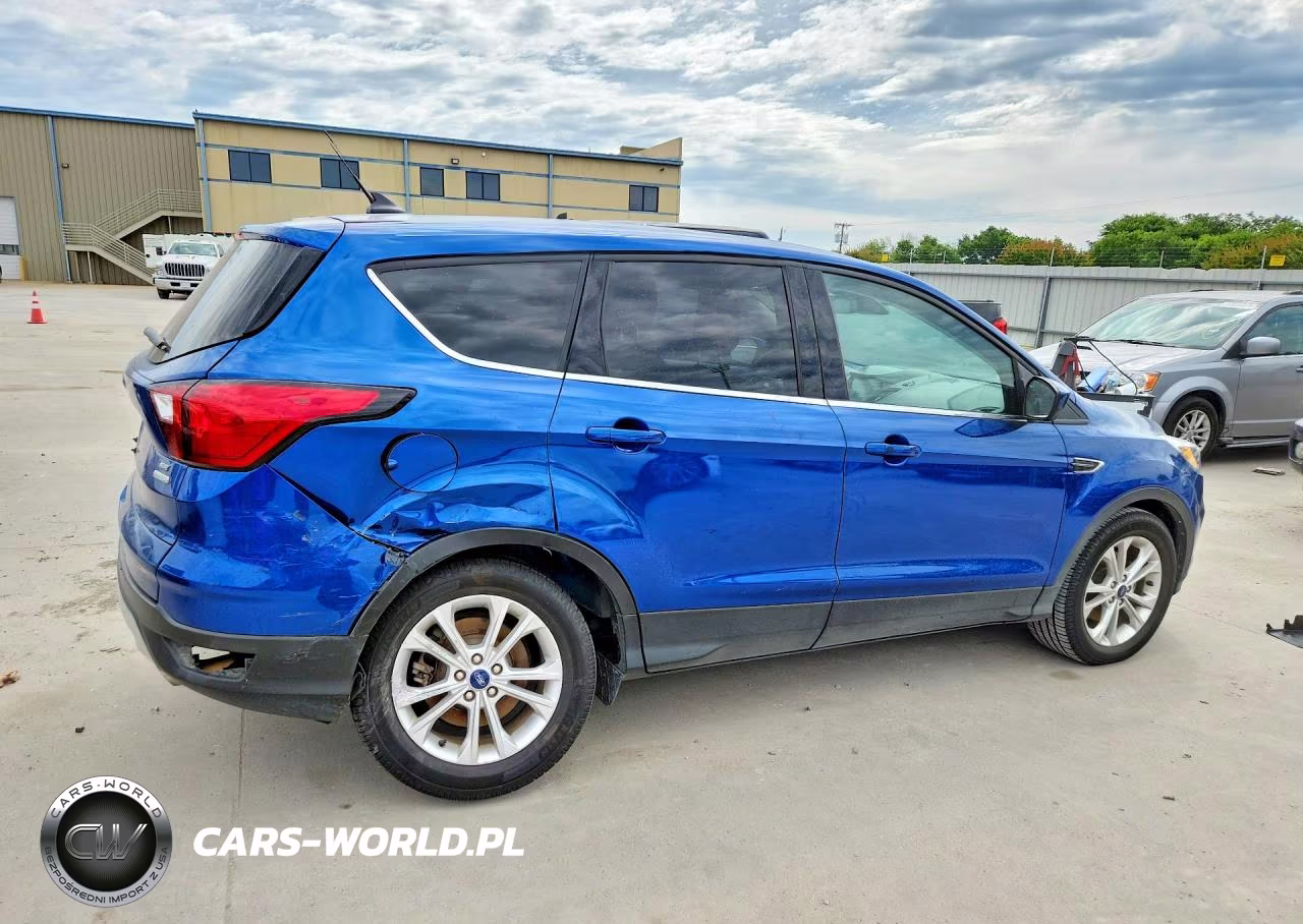 2019 Ford Escape Se VIN:1FMCU0GD7KUB56635 - 3