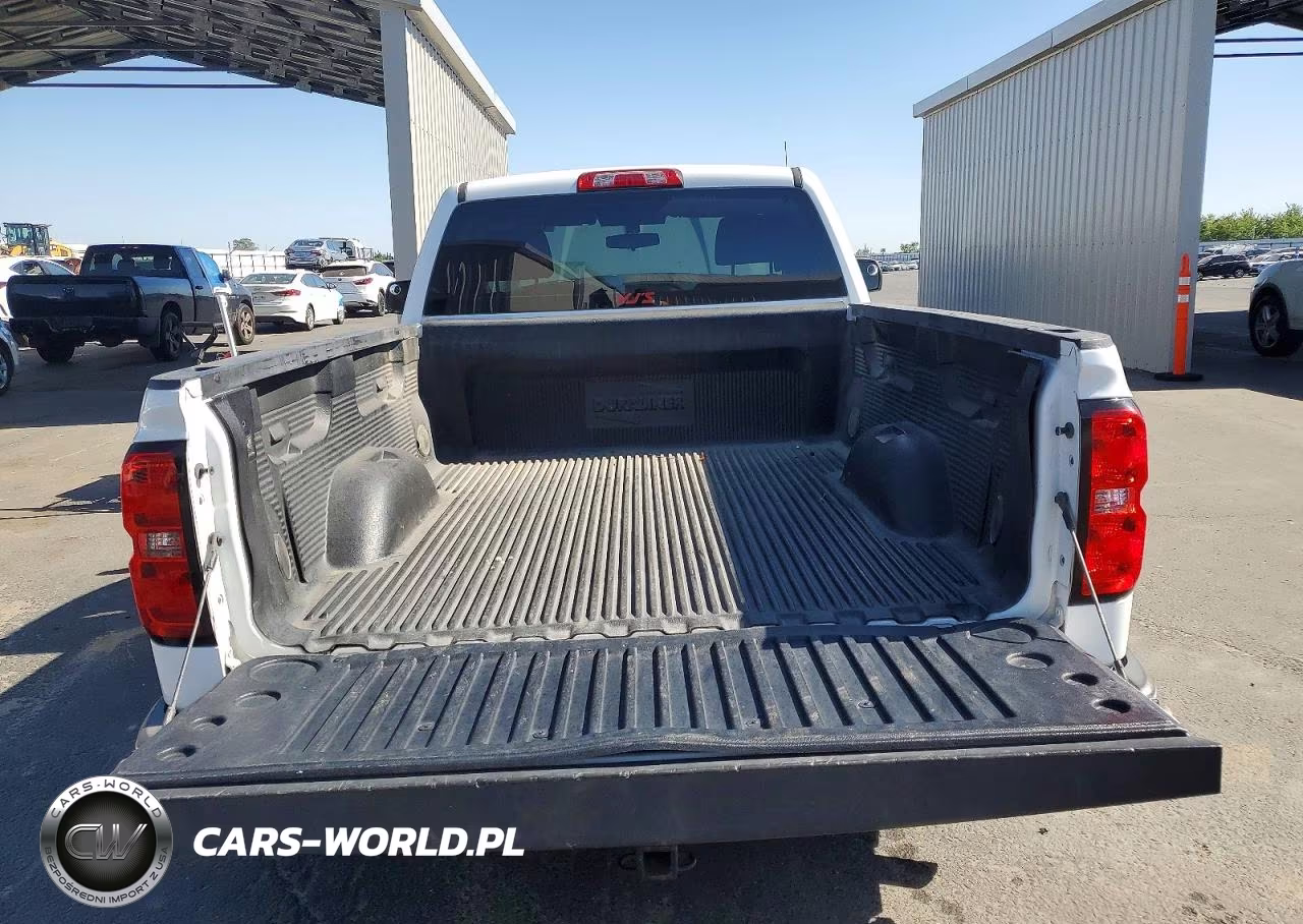 2018 Chevy Silverado VIN:1GCNCNEH7JZ369170 - 10