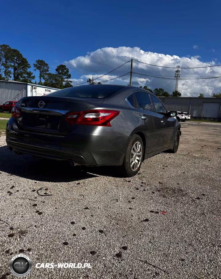 2016 Nissan Altima 2.5 S VIN:1N4AL3AP7GC186935 - 4
