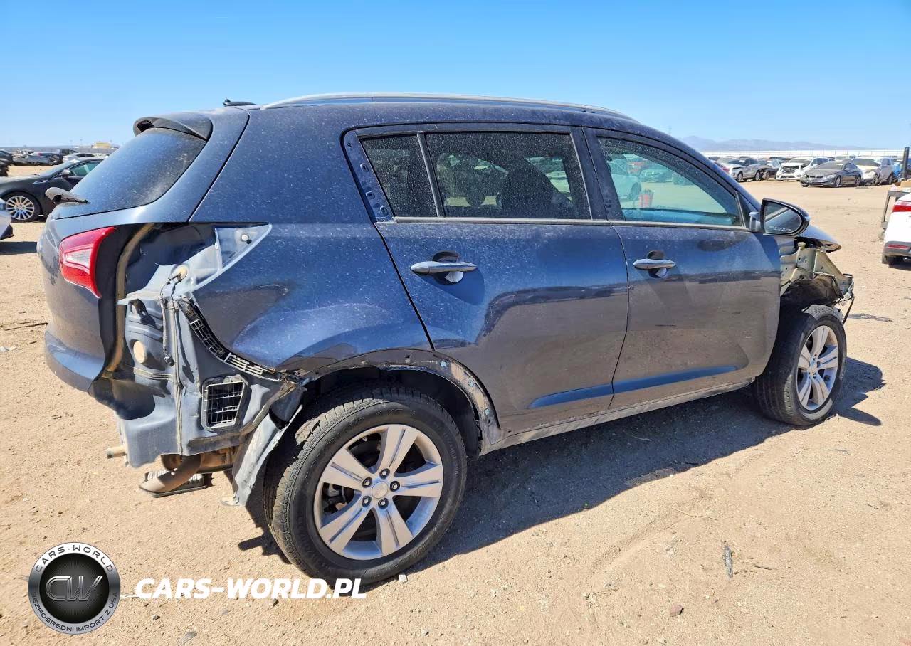 2013 Kia Sportage Lx VIN:KNDPBCA25D7449844 - 3