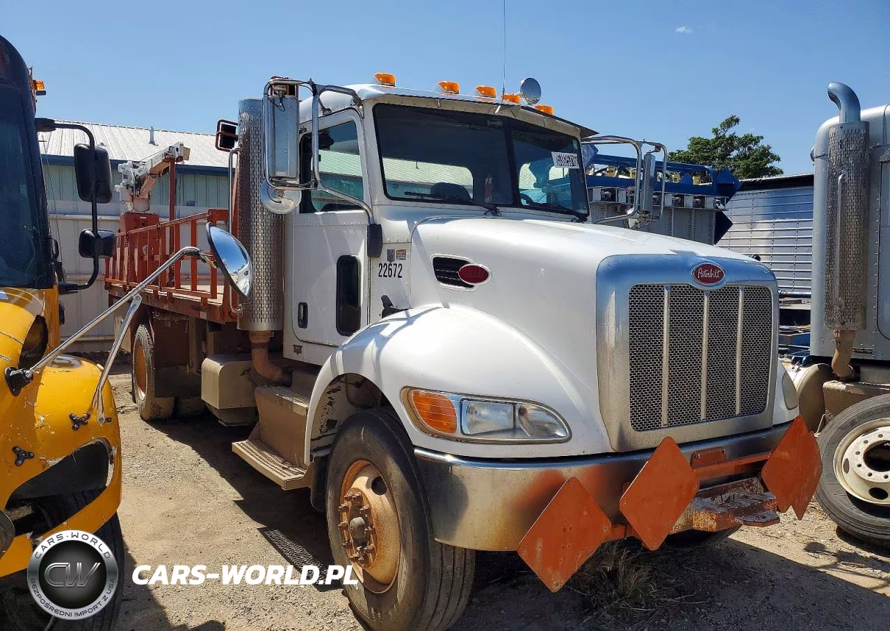 2012 Peterbilt 337 Flatbed Truck