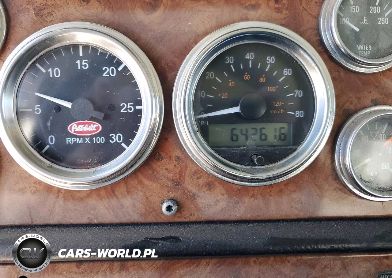 2001 Peterbilt 379 Utility - Service Truck VIN:1XP5DB0X31D570702 - 8