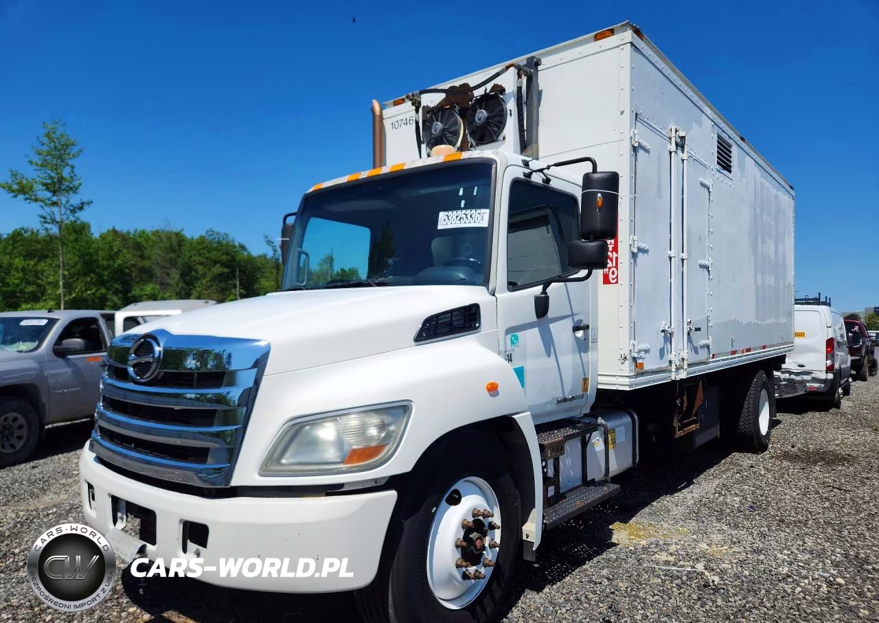 2013 Hino Hino 338