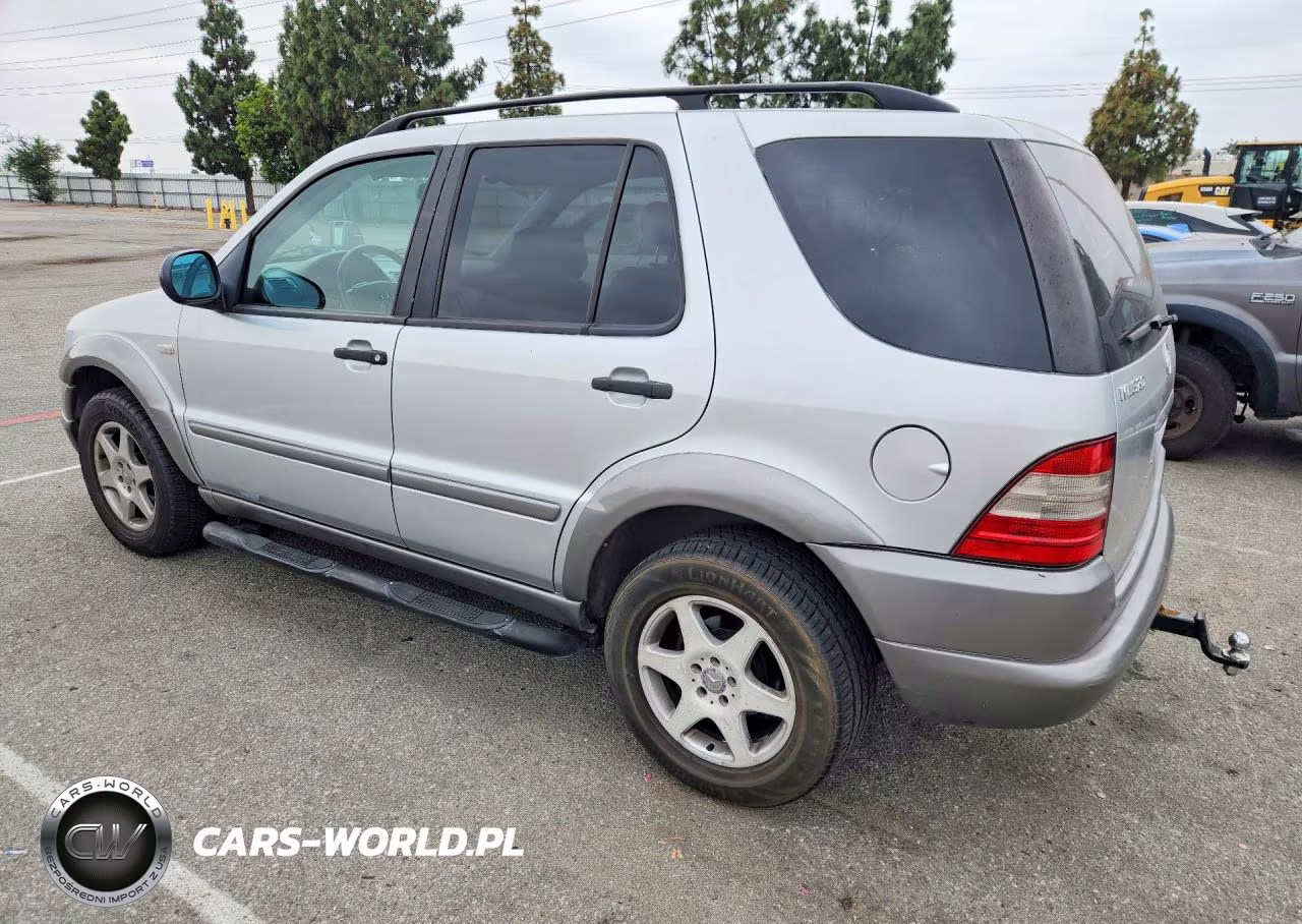 1999 Mercedes-Benz Ml 320 VIN:4JGAB54E0XA138381 - 2