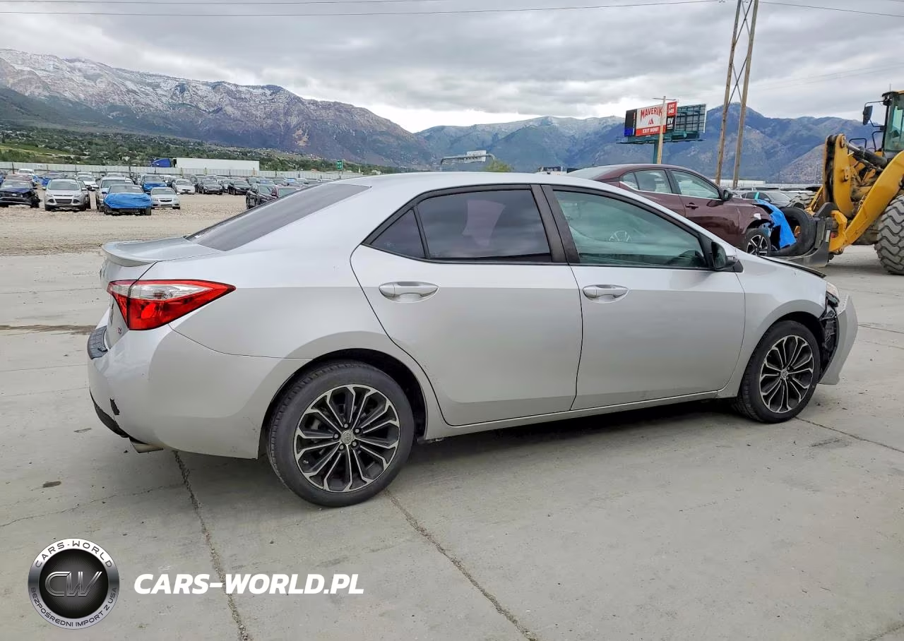 2015 Toyota Corolla VIN:5YFBURHE5FP198381 - 3