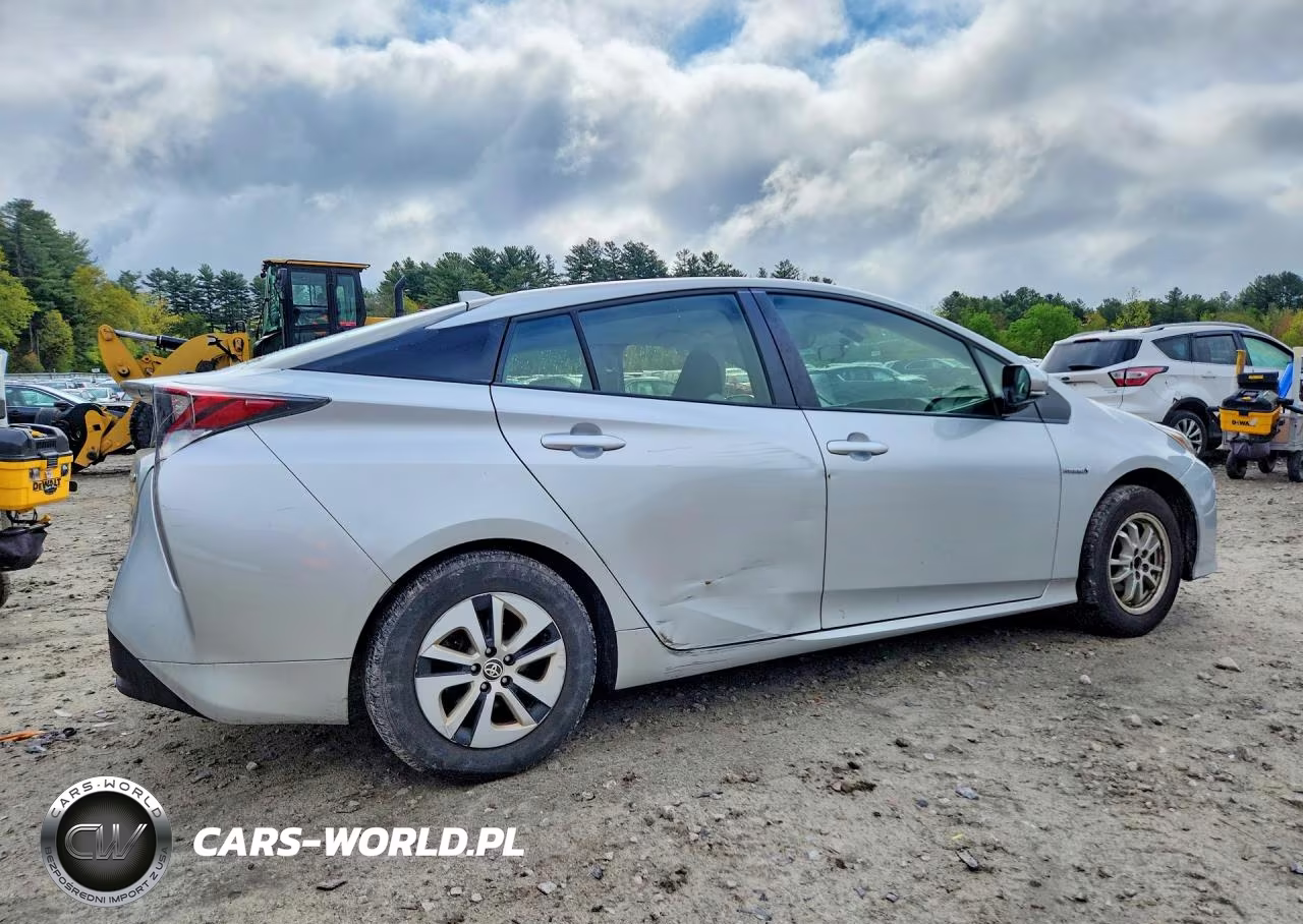 2016 Toyota Prius Three VIN:JTDKARFU7G3006696 - 3