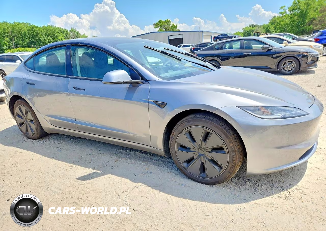 2025 Tesla Model 3 VIN:5YJ3E1EA7SF028775 - 4